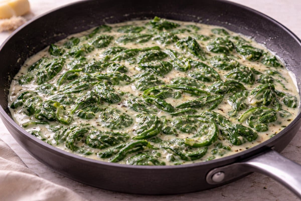 Épinards sautés à la crème