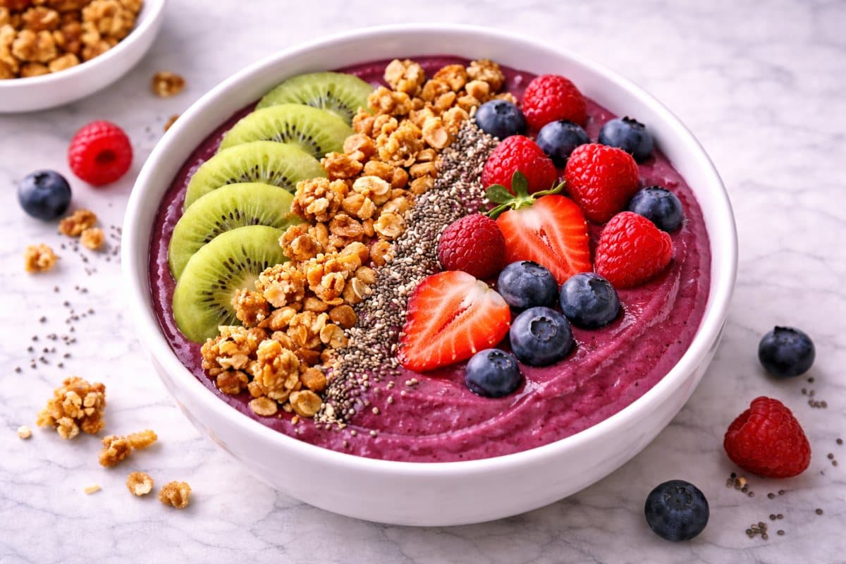 Smoothie bowl fruits rouges