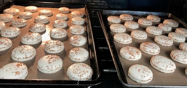 Macaron shells /no_think